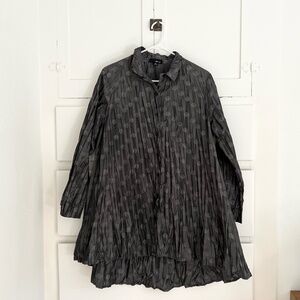 SUN KIM Crinkle Jacquard Dot Button Down Swing Top Size Small